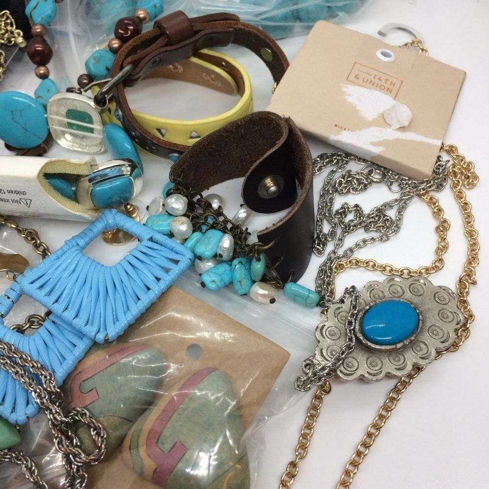 Mystery Jewelry Lot Wearable Bracelets Necklaces Earrings Blue Yellow 1+ Pound - Picture 14 of 16